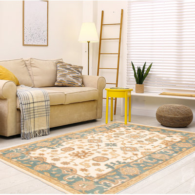 Crutcher Wool Oriental Indoor Rug