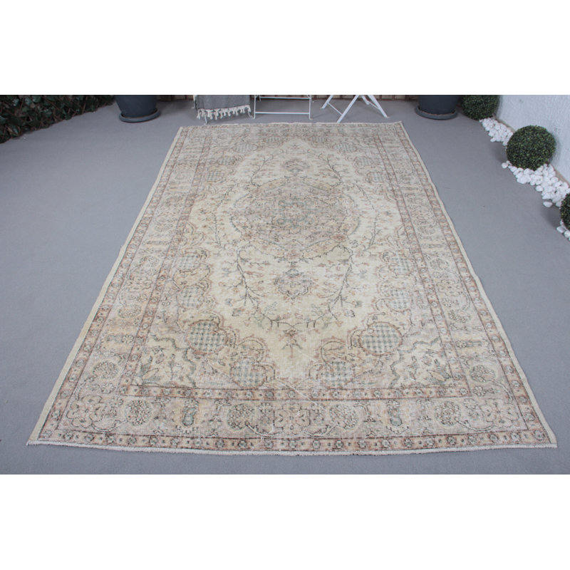 Tapis turc vintage en laine beige Oushak pour un décor de salon classique fait à la main