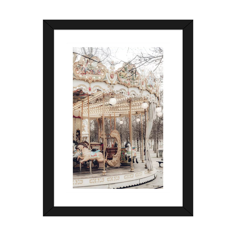«Paris Carousel X» par Ruby and B - reproduction, Papier encadré noir, Blanc, H 16 po x l 24 po x P 1 po