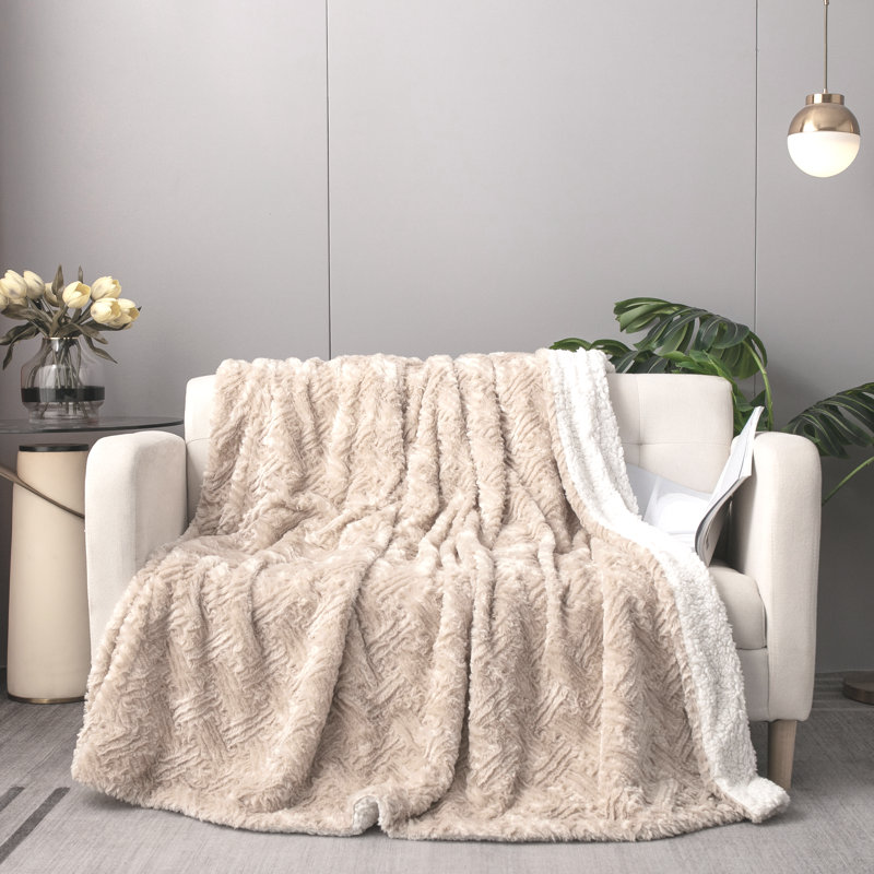 DaDa Luxury Soft Faux Fur Sherpa Blanket, Champagne, Queen
