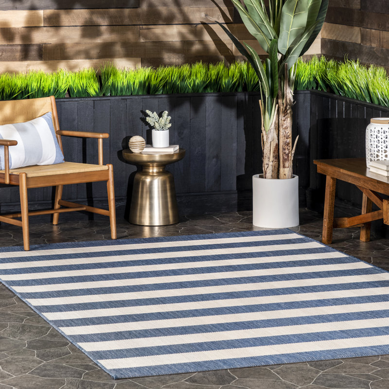 Tapis rayé bleu intérieur / extérieur Robert, Carré 8 pi x 8 pi