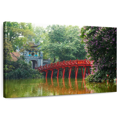 Lilie Hanoi Huc Bridge