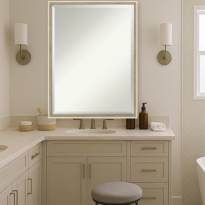Miroir mural pour salle de bain Petronella, L 42 po x H 32 po, Blanc vieilli Castellan