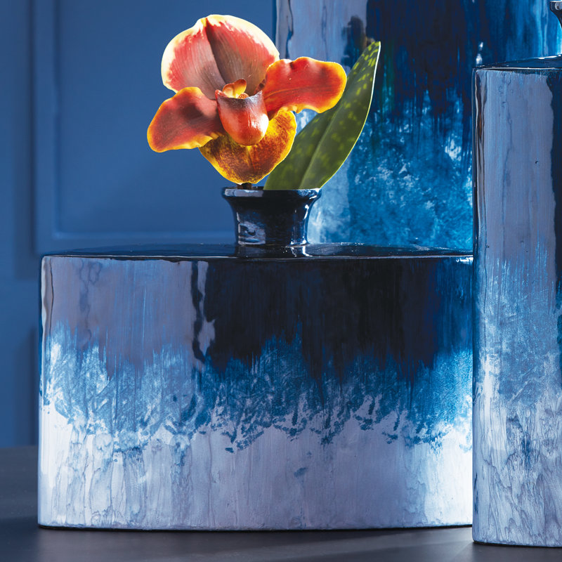 Willer Metal Table Vase