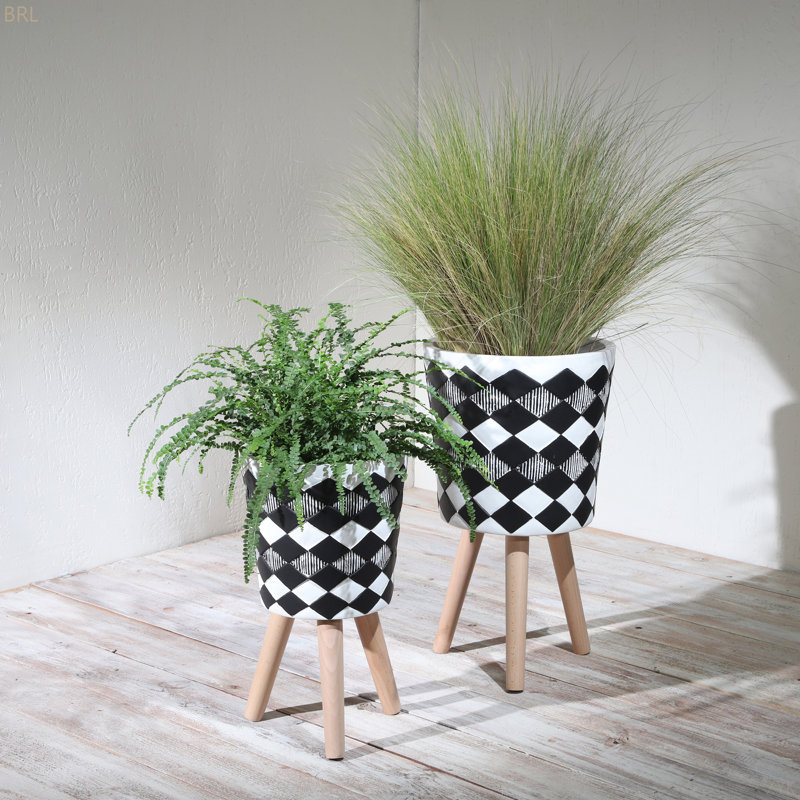S/2 PLANTER W/ WOOD LEGS