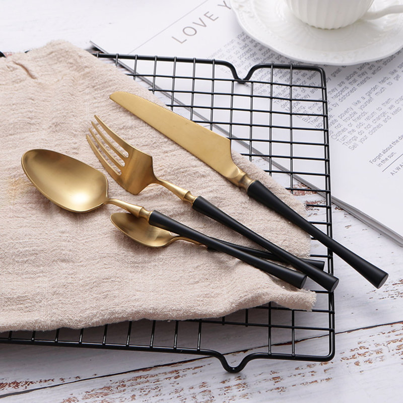 Ensemble de couverts Evamaria Living Essence, Noir et or