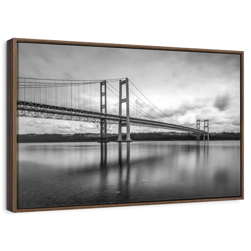 Pont Tacoma monochrome, 43 po x 29 po, Cadre flottant noyer