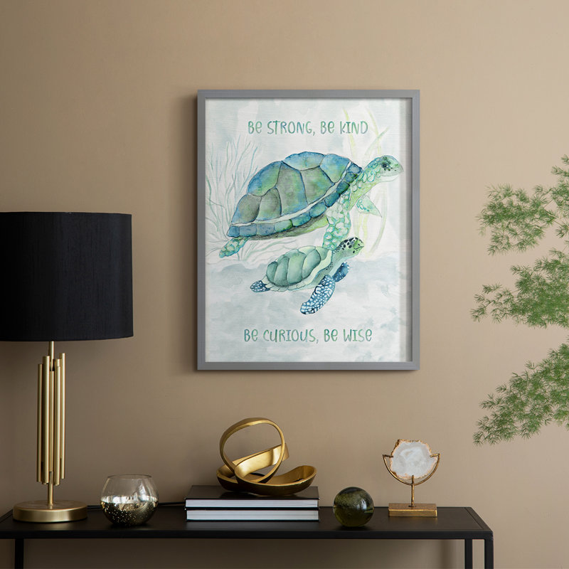 «Turtle Family I», reproduction encadrée - bois massif, Gris, H 21 po x l 17 po