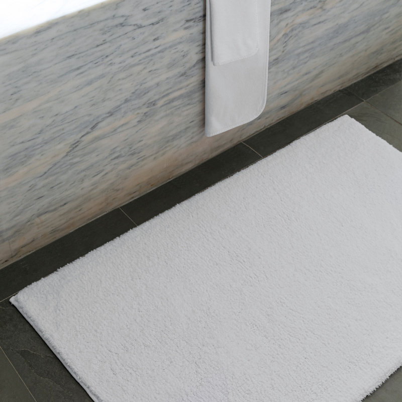 Cool Bath Rug, 20" W x 31" L, White