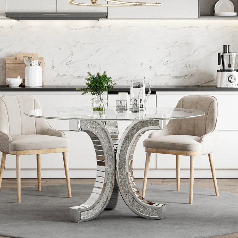Table de salle à manger en verre. Style moderne glamour. Plateau trempé. Sièges 4-6. Argent. + Table pour la pièce. Et le design. 3 Assemblage. Peut accueillir