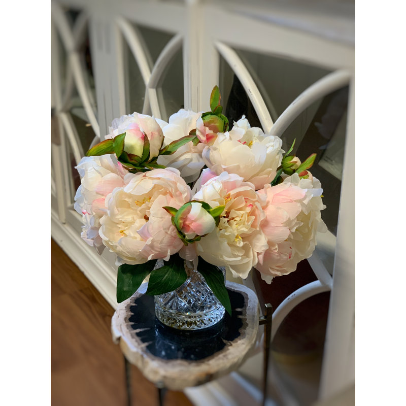 Arrangement floral pivoines dans un vase