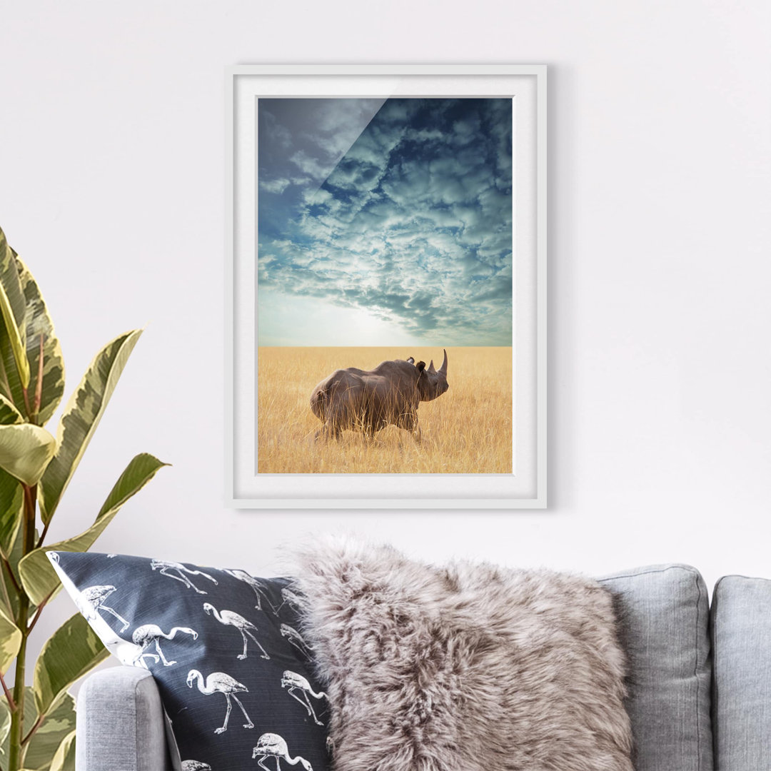 Gerahmtes Poster Nashorn in der Savanne