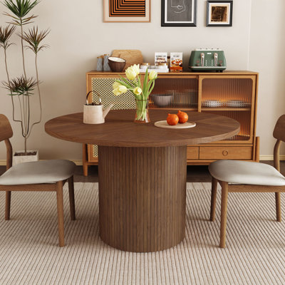 Cuji 47'' Round Pedestal Dining Table