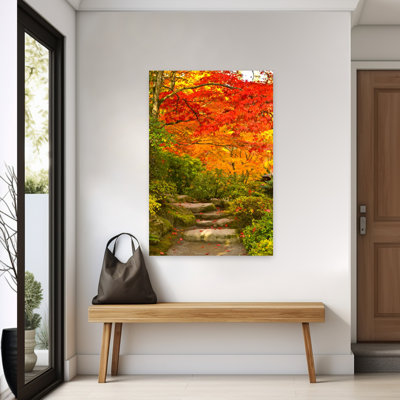 Marches de pierre dans une forêt en automne, Washington State, États-Unis, art contemporain de paysage abstrait