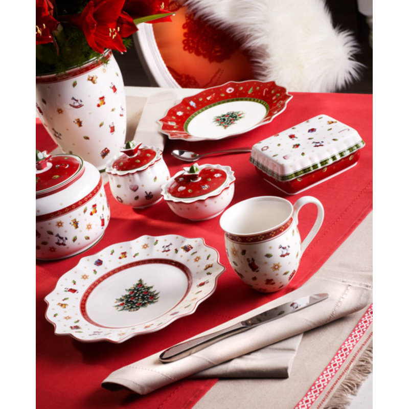 Villeroy & Boch – Toy's Delight Mug with Santa Claus Pattern