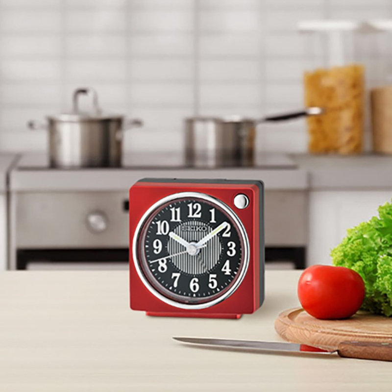 QHE197RLH Alarm Clock, Red, Red