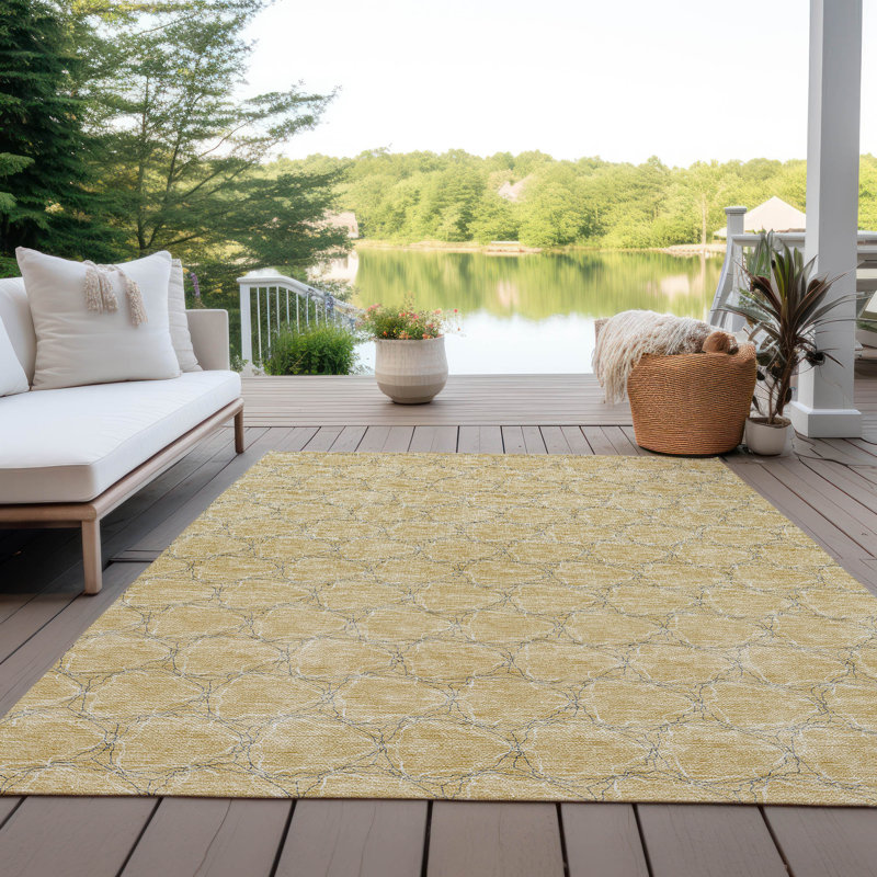 Wheat Geometric Machine-Washable Indoor/Outdoor Rug 2'6" x 3'10"