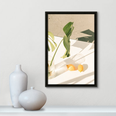 «Citrus & Palms» par Chandra Oh - reproduction encadrée sur toile