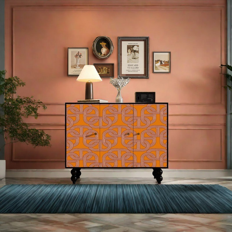 Armoire de rangement à trois portes avec design artistique
