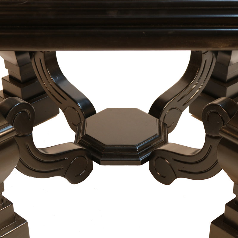 Table de bout , Bois brun foncé