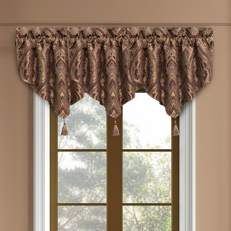 ODETTE WINDOW ASCOT VALANCE