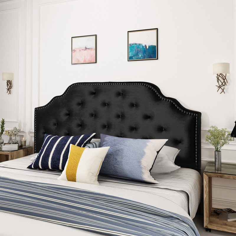 Grande tête de lit contemporaine et tête de lit double - Velours à boutons avec coutures en losange et bordure cloutée, assemblage requis, revêtement moderne délicat requis