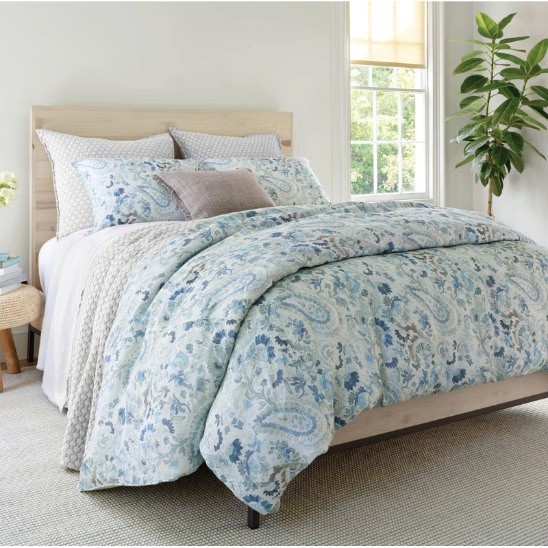 Lodi Matelasse Coverlet, Queen Coverlet, Silver