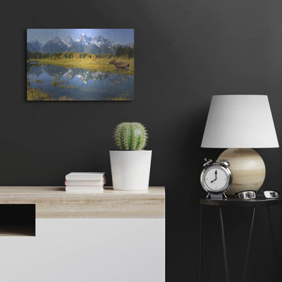 «Grand Teton Reflections Moose» par Chris Vest, art mural en métal, 36 po x 24 po