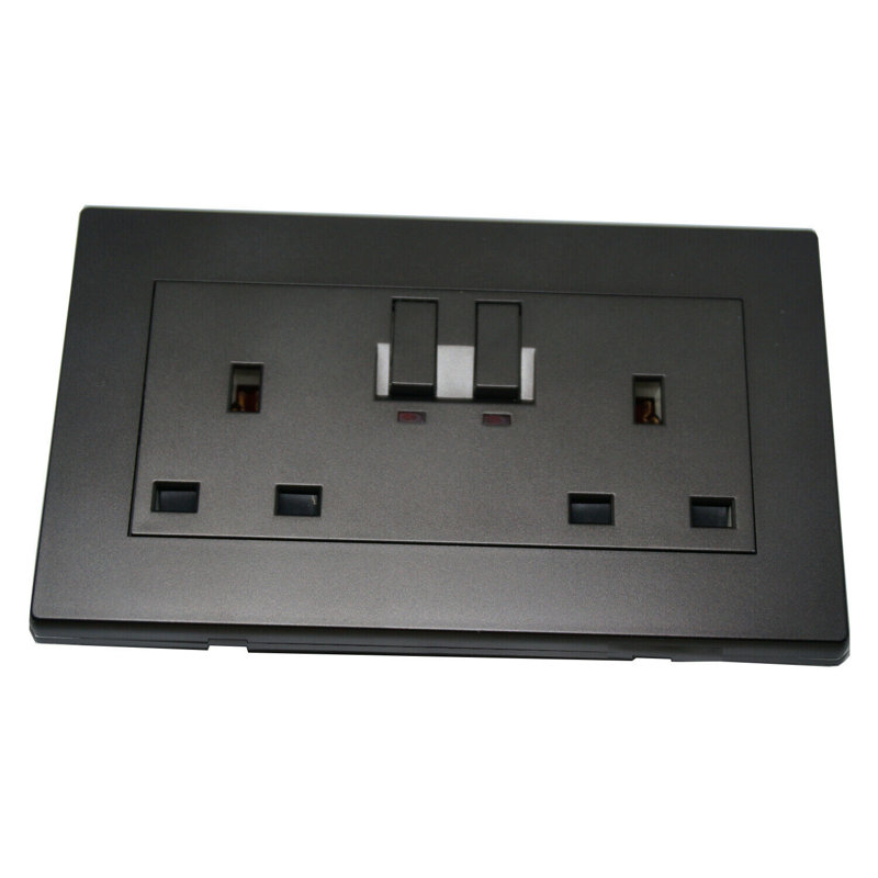 Swanwyck Wall Mounted Socket