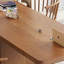 Bureau moderne et simple avec tiroirs-104167889