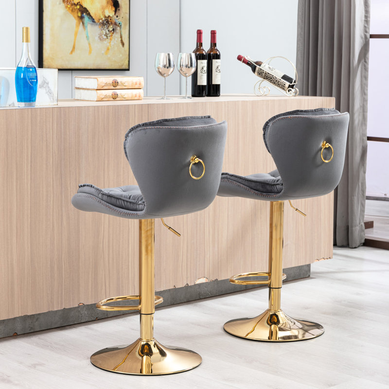 2 tabourets de bar, siège en velours gris, repose-pieds et base, hauteur réglable par levage mécanique, deux tabourets dorés de style pieds dorés, et levage à hauteur variable, + orné