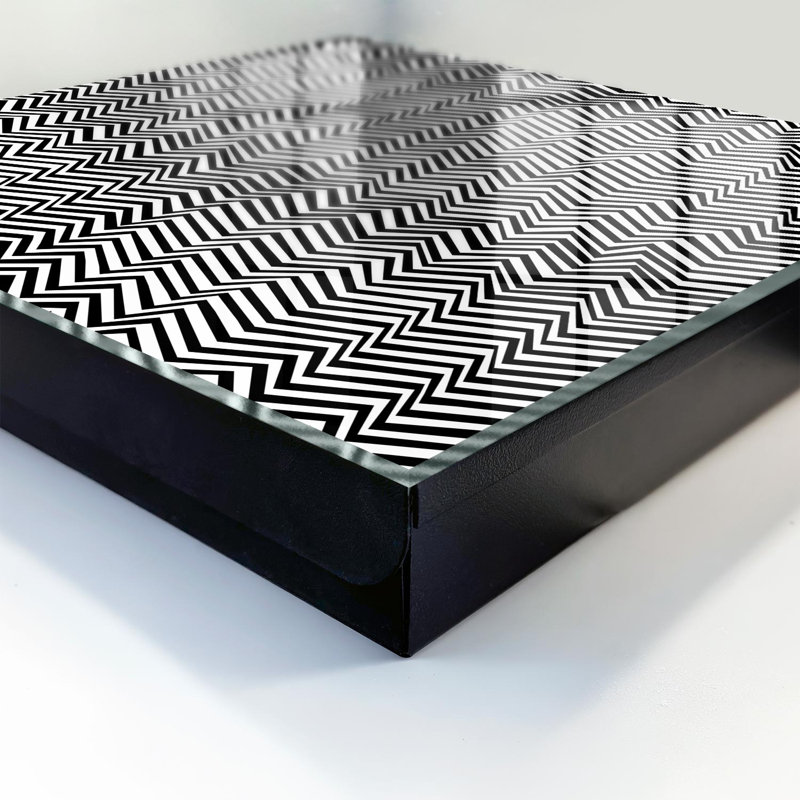 Key cabinet for wall, Opens to the right, 30x30x5, White, Energetic zigzag contrasting lines, 