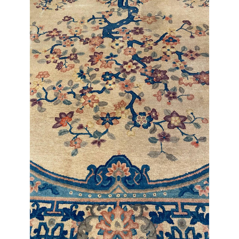 Floral Area Rug in Beige