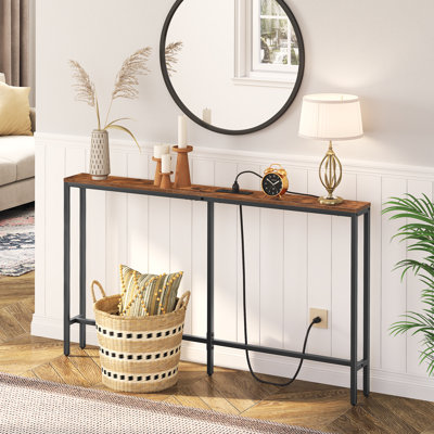 Console rustique avec station de charge - table de canapé étroite, table de canapé derrière avec prises et ports USB