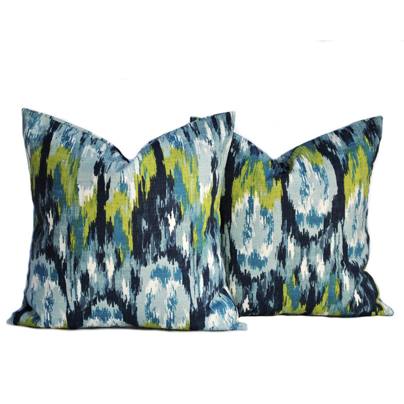 Housse de coussin bleu et vert Ikat, H 19 po x l 19 po