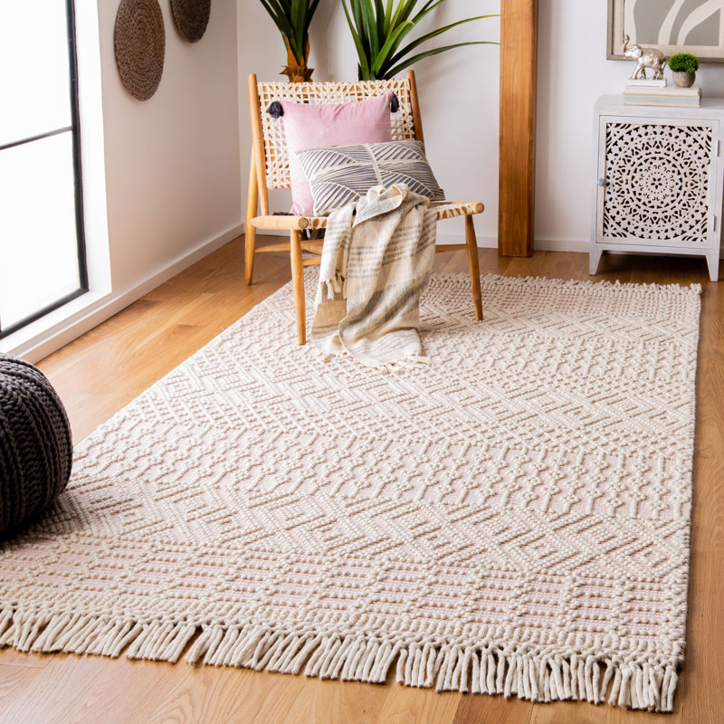 Vintage Look Wool and Cotton Hand Woven Area Rug, Rectangle 152 x 244 cm