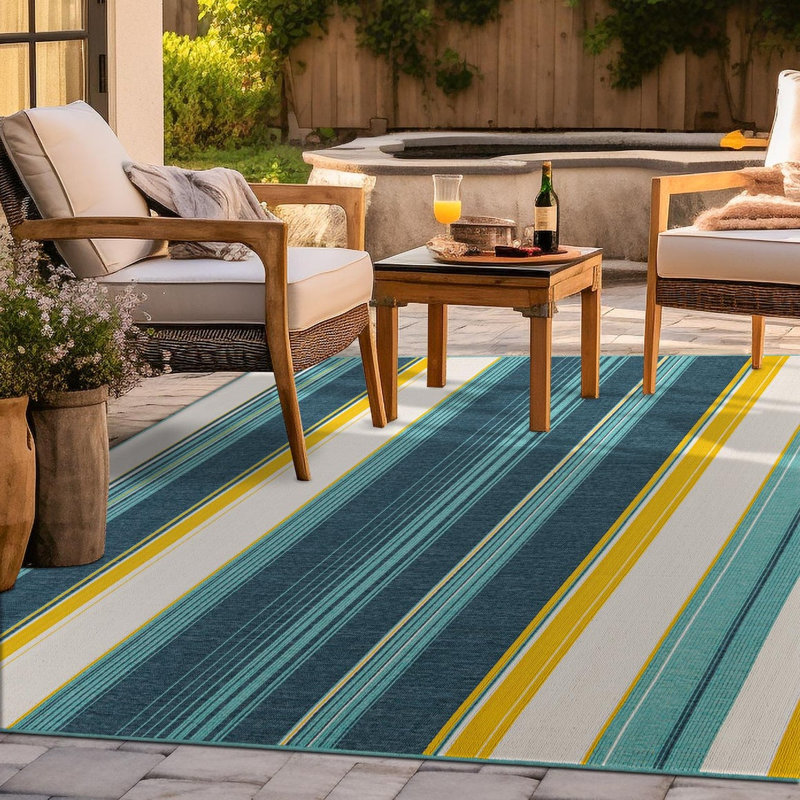 Gourlie Indoor/Outdoor Area Rug, Square 7'10"