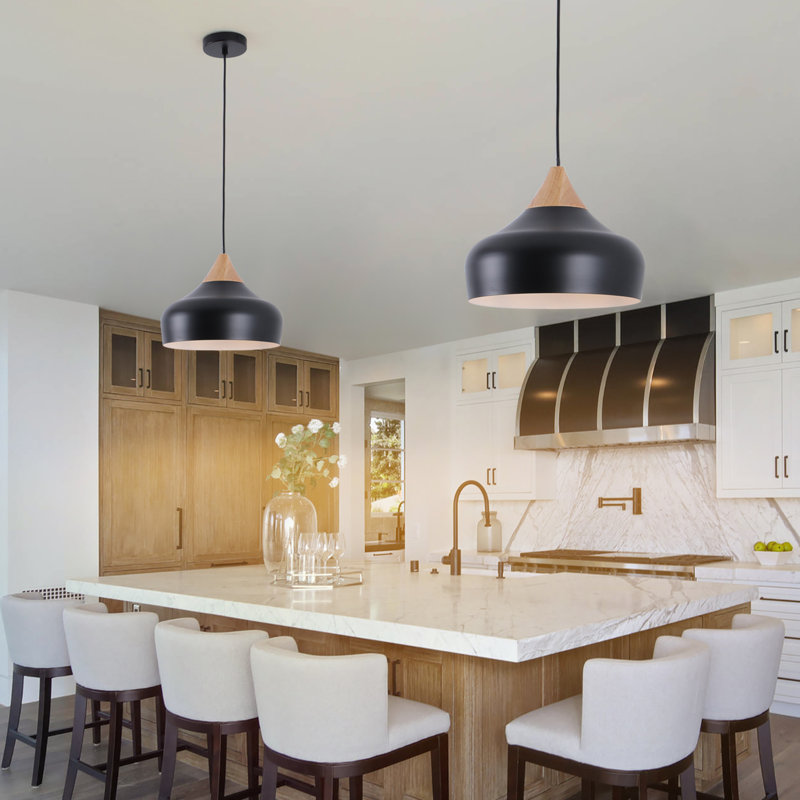 Luminaire suspendu conique en métal 12,6 po avec faîteau en bois massif et auvent de plafond noir pour les salles à manger, les îlots de cuisine, les salons, les vestibules ou les éclairages d'ambiance de café