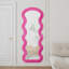 Miroir de plancher en flanelle pleine longueur rose ondulé pour la chambre à coucher et le salon, suspendu ou appuyé contre le mur-75578467