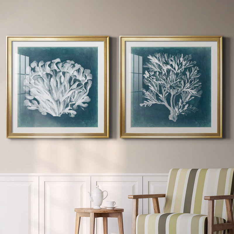 Azure Coral III Azure Coral III - Ensemble de 2 cadres photo, H 34,5 po x l 69 po, Framed Print with Mat, Doré