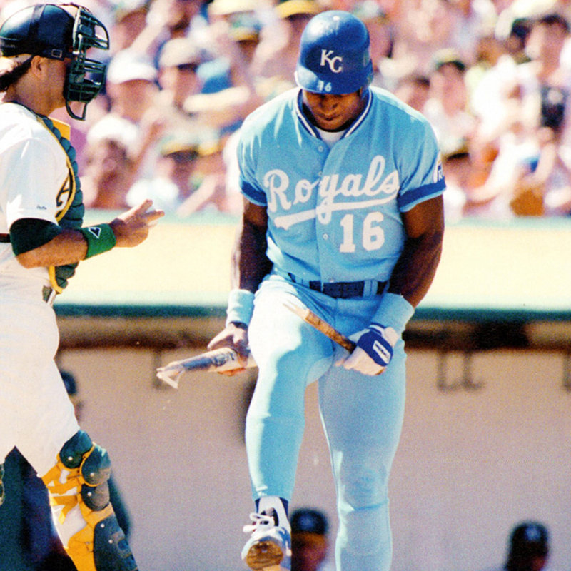 Bo Jackson, H 15 po x l 15 po