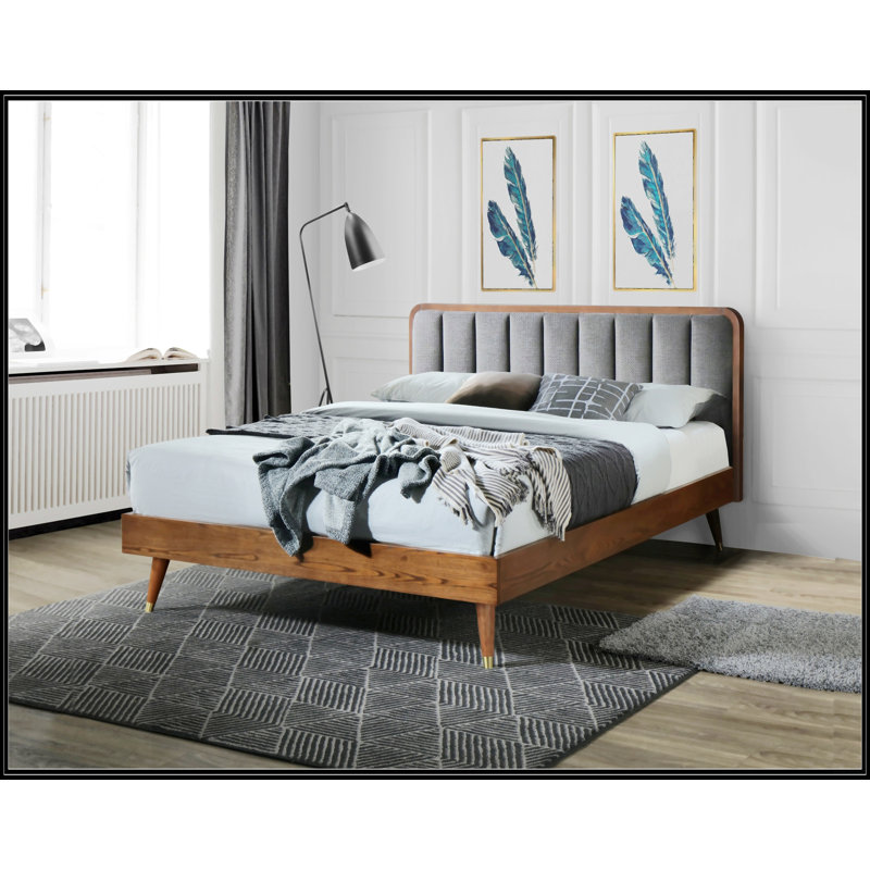 Lit plateforme en bois / rembourré