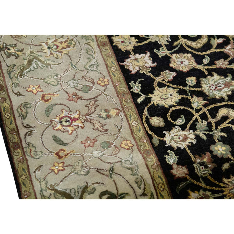 Oriental Area Rug in Ivory