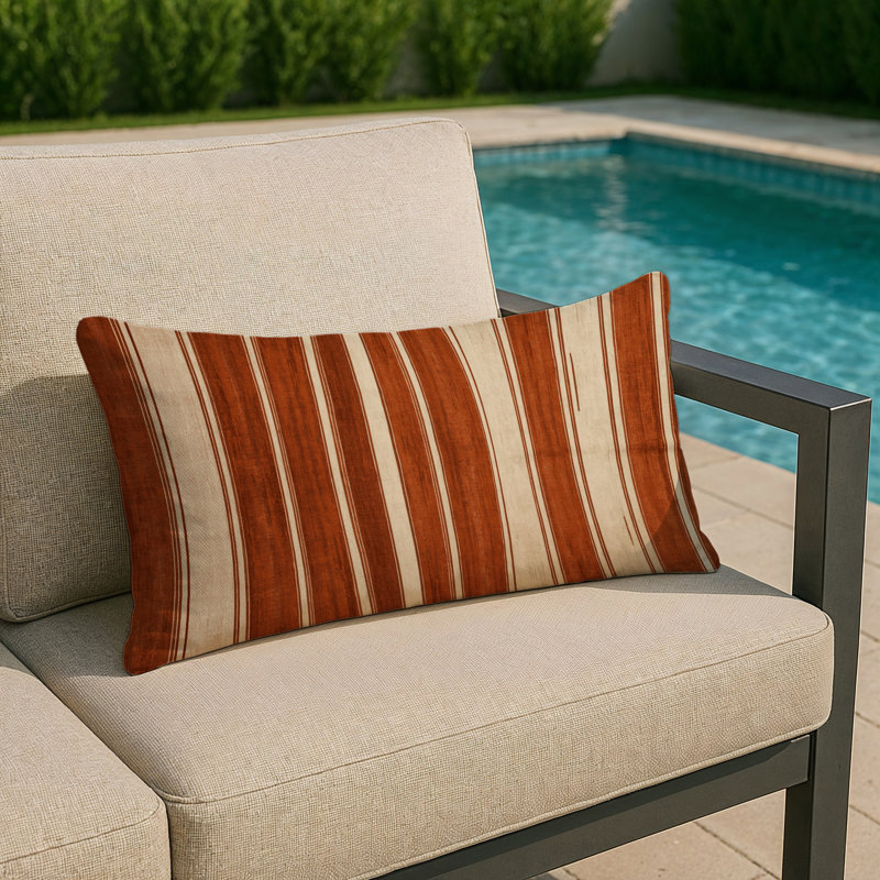 Coussin décoratif horizontal et extérieur à rayures horizontales, Rouille / crème, Rectangle H 14 po x l 20 po