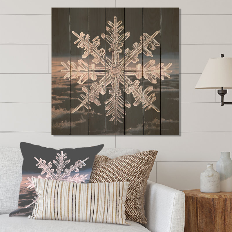 Crystal Snowflake Tranquility II - paysage d'hiver sur bois, H 15 po x l 15 po