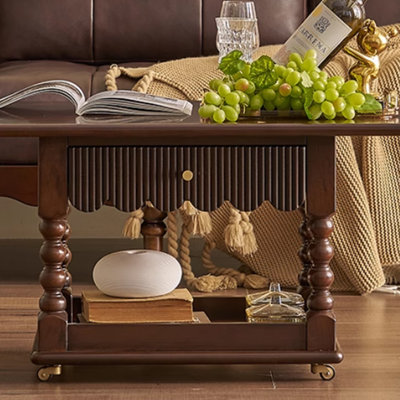High-end coffee table with a retro design sense