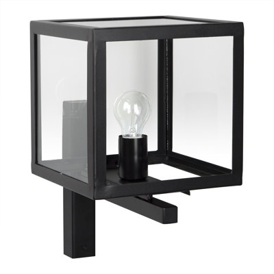 Outdoor Wall Lantern