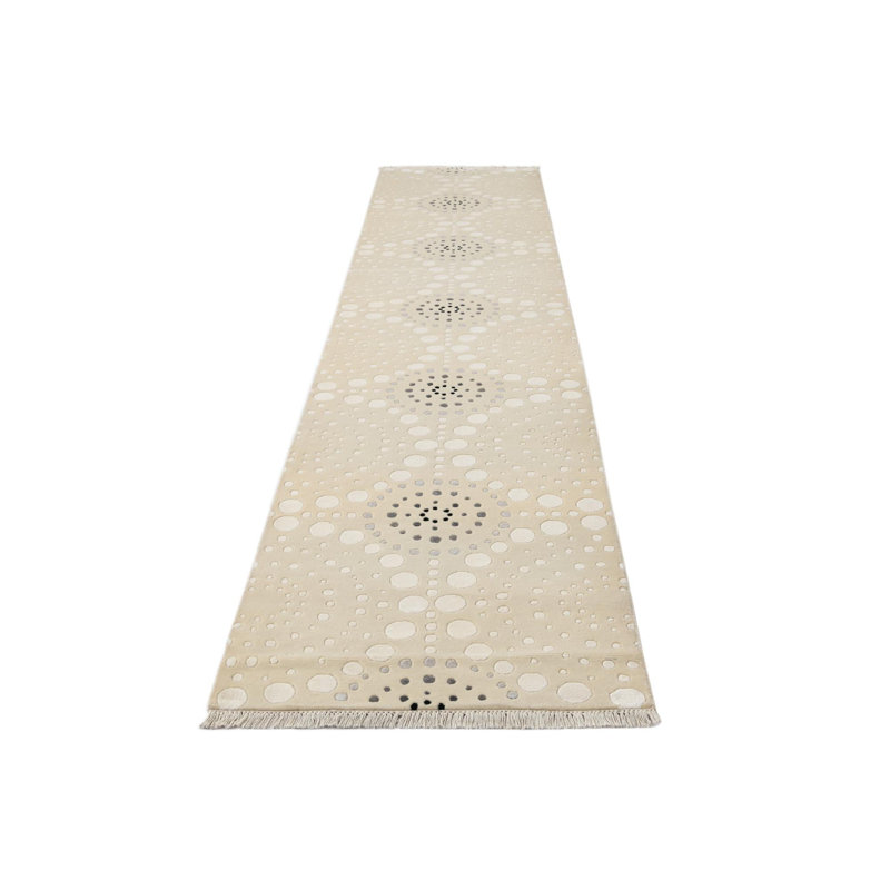Runner Iniguez Ivory Rug