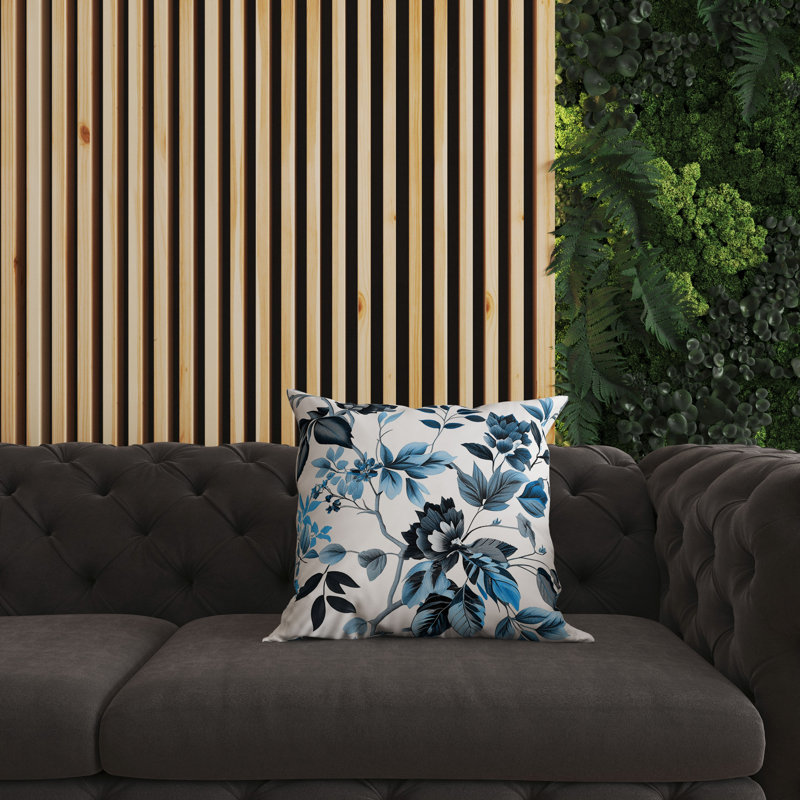 Coussin décoratif intérieur / extérieur Majestic Gardens, H 20 po x l 20 po, Motif floral bleu / blanc