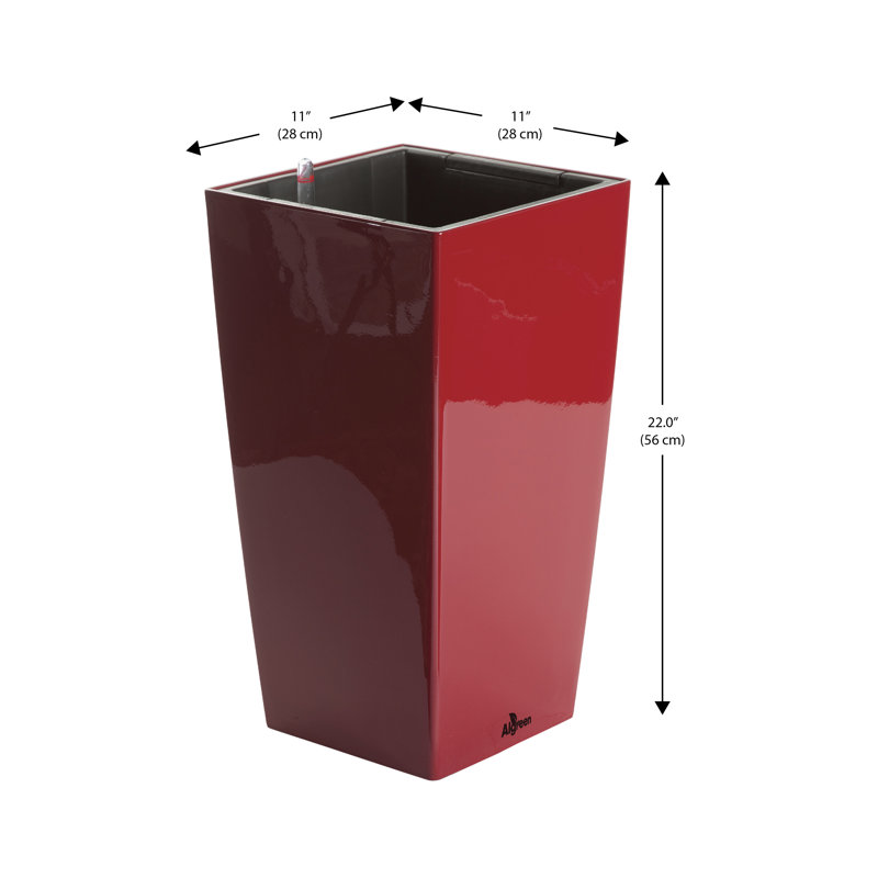 Pot à fleur intérieur / extérieur en plastique Byrum, H 21,5 po x l 11 po x P 11 po, Rouge brillant